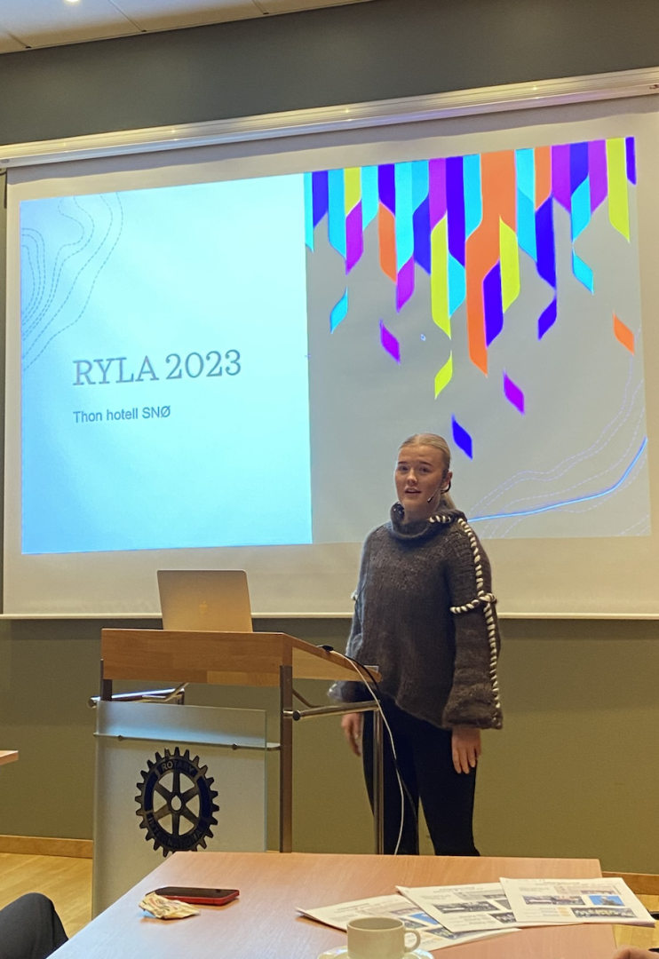 Presentasjon fra deltakere på RYLA på SNØ